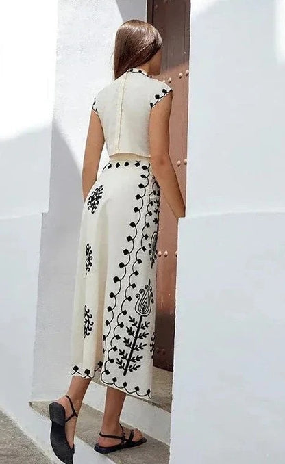 Estampado Chic de Top y Falda